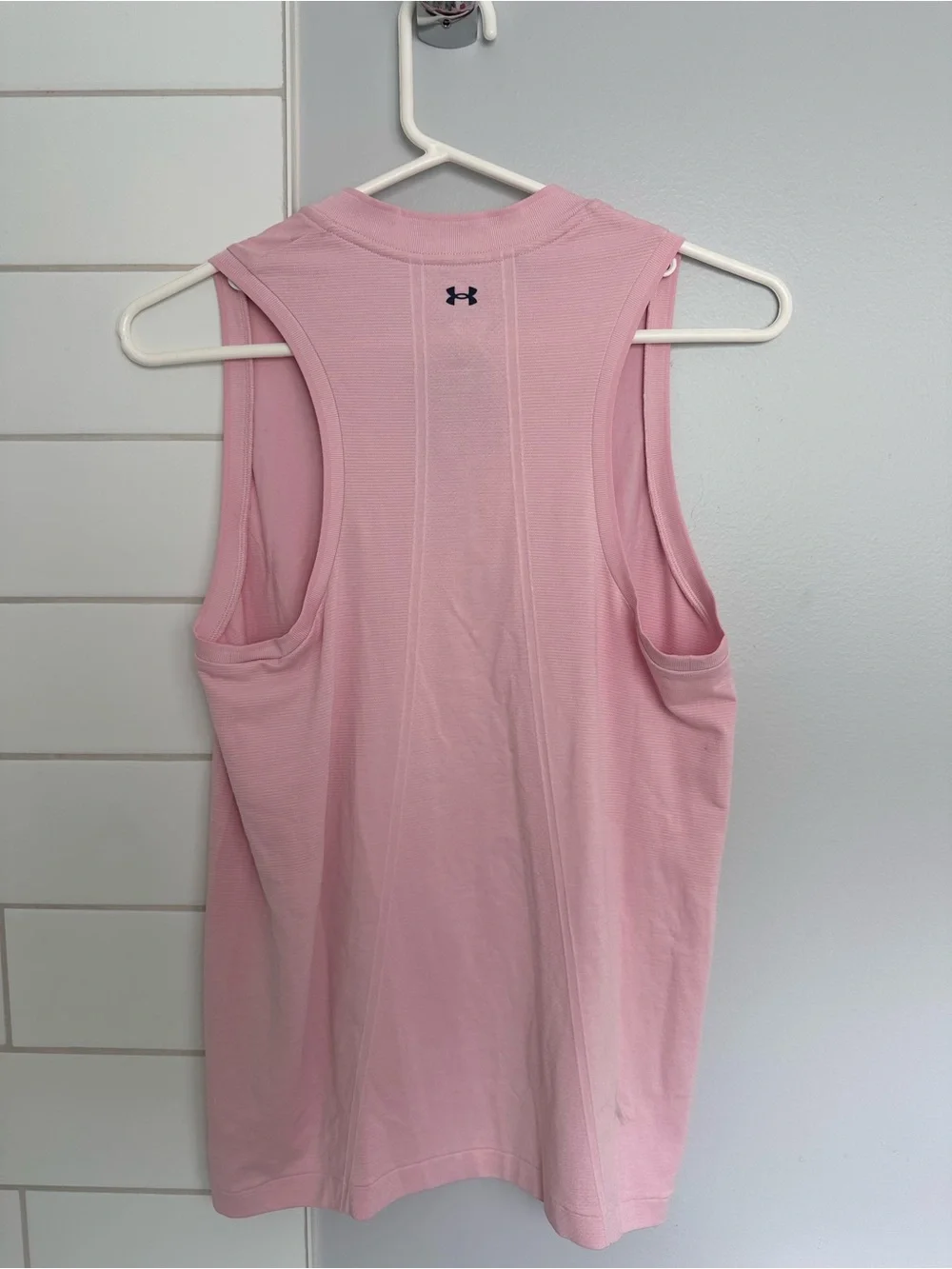 Under Armour Light Pink Sleeveless Zip-Notch Athletic Tank - Picture 2 of 3